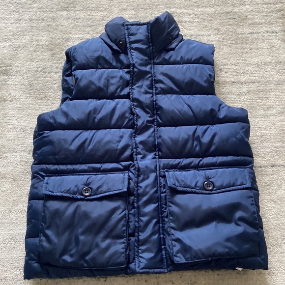 Zara Navy Puffer Vest - youth size Large - very warm - new condition - Picture 4 of 5